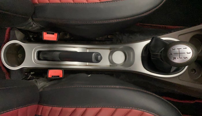 2019 Renault Duster 85 PS RXS MT DIESEL, Diesel, Manual, 72,856 km, Gear Lever