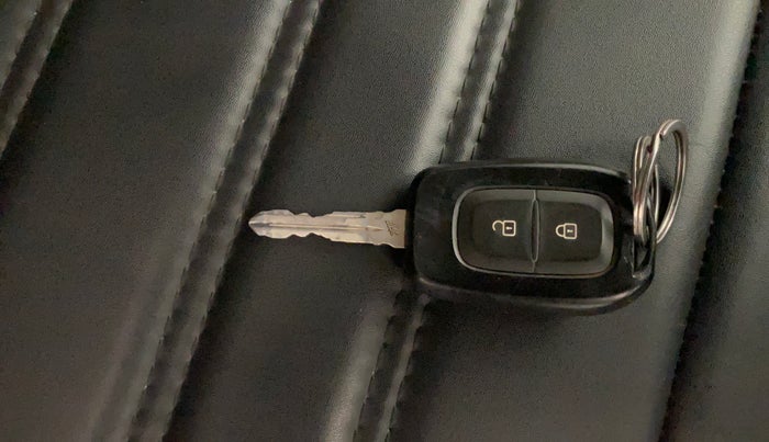 2019 Renault Duster 85 PS RXS MT DIESEL, Diesel, Manual, 72,856 km, Key Close Up