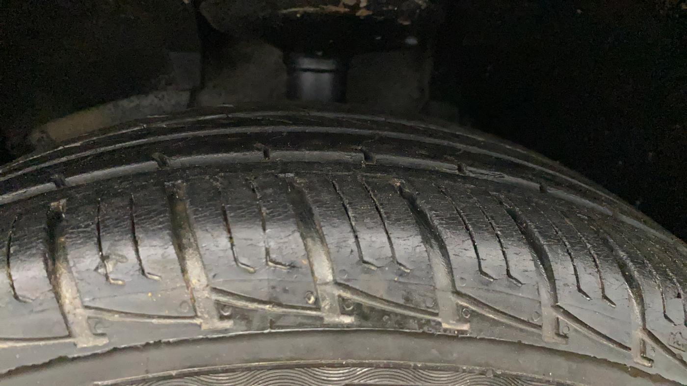 2019 Renault Duster 85 PS RXS MT DIESEL, Diesel, Manual, 72,856 km, Left Front Tyre Tread