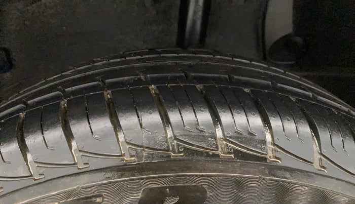 2019 Renault Duster 85 PS RXS MT DIESEL, Diesel, Manual, 72,856 km, Left Rear Tyre Tread