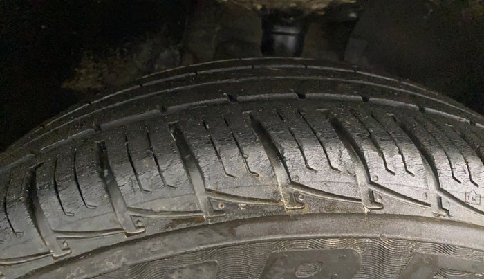 2019 Renault Duster 85 PS RXS MT DIESEL, Diesel, Manual, 72,856 km, Right Front Tyre Tread