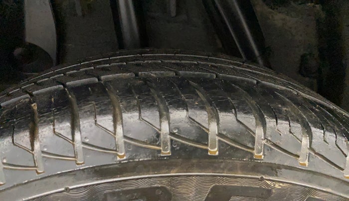 2019 Renault Duster 85 PS RXS MT DIESEL, Diesel, Manual, 72,856 km, Right Rear Tyre Tread