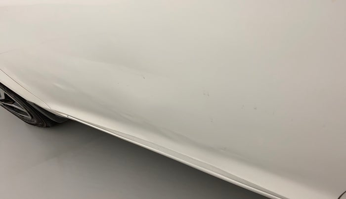 2012 Maruti Swift VXI, Petrol, Manual, 90,846 km, Front passenger door - Slightly dented