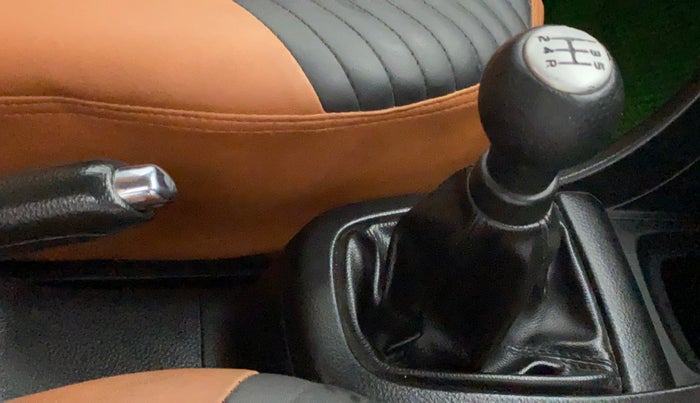 2012 Maruti Swift VXI, Petrol, Manual, 90,846 km, Gear Lever