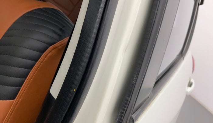 2012 Maruti Swift VXI, Petrol, Manual, 90,846 km, Left B pillar - Slightly dented