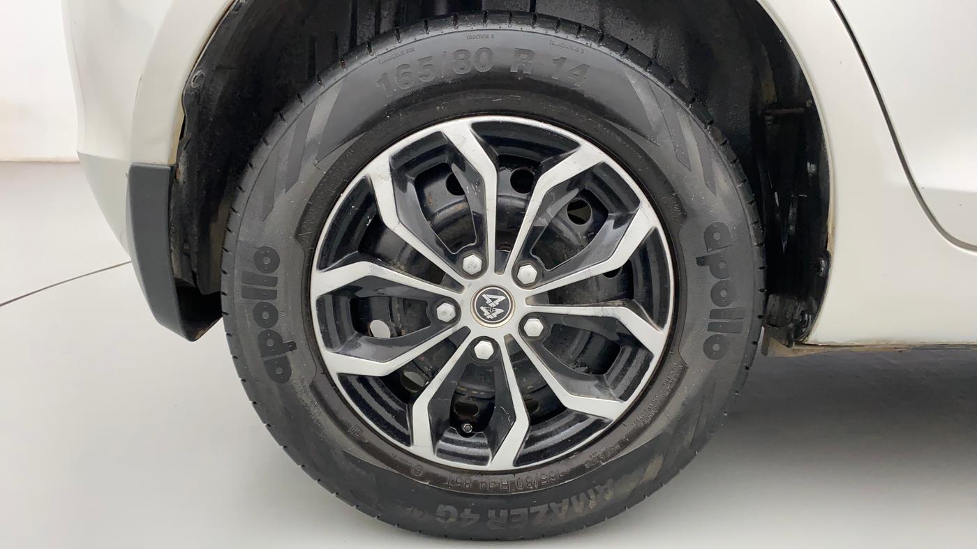 2012 Maruti Swift VXI, Petrol, Manual, 90,846 km, Right Rear Wheel