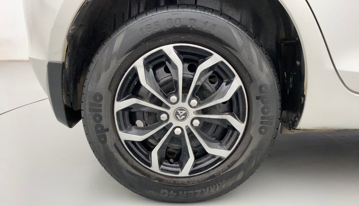 2012 Maruti Swift VXI, Petrol, Manual, 90,846 km, Right Rear Wheel