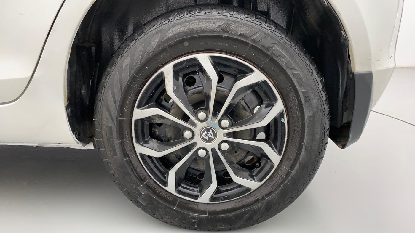 2012 Maruti Swift VXI, Petrol, Manual, 90,846 km, Left Rear Wheel