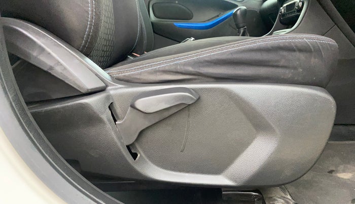 2020 Ford New Figo TITANIUM BLU 1.2 PETROL, Petrol, Manual, 71,297 km, Driver Side Adjustment Panel