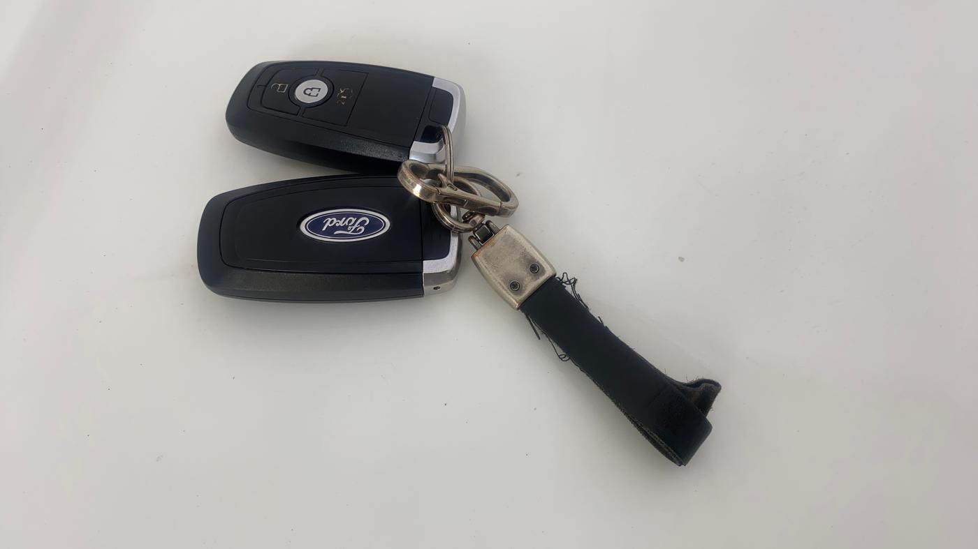 2020 Ford New Figo TITANIUM BLU 1.2 PETROL, Petrol, Manual, 71,297 km, Key Close Up