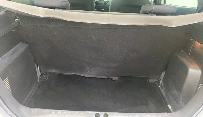 2020 Ford New Figo TITANIUM BLU 1.2 PETROL, Petrol, Manual, 71,297 km, Boot Inside