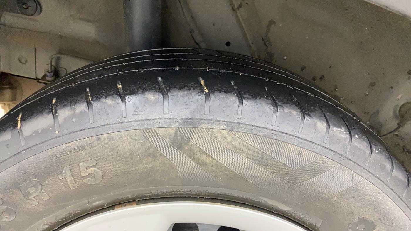 2020 Hyundai VENUE S 1.2, Petrol, Manual, 79,015 km, Right Rear Tyre Tread