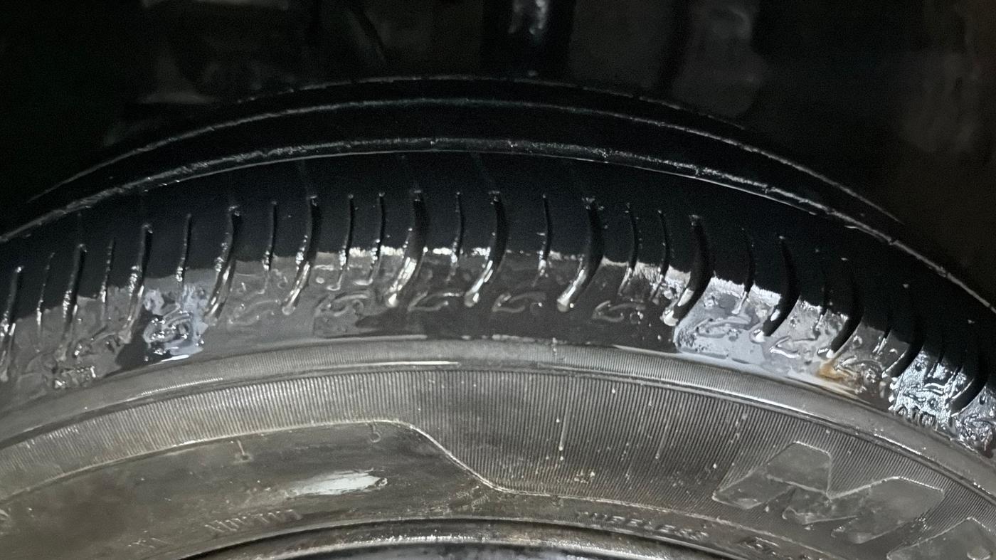 2017 Tata Tiago XZ PETROL, Petrol, Manual, 99,228 km, Left Front Tyre Tread