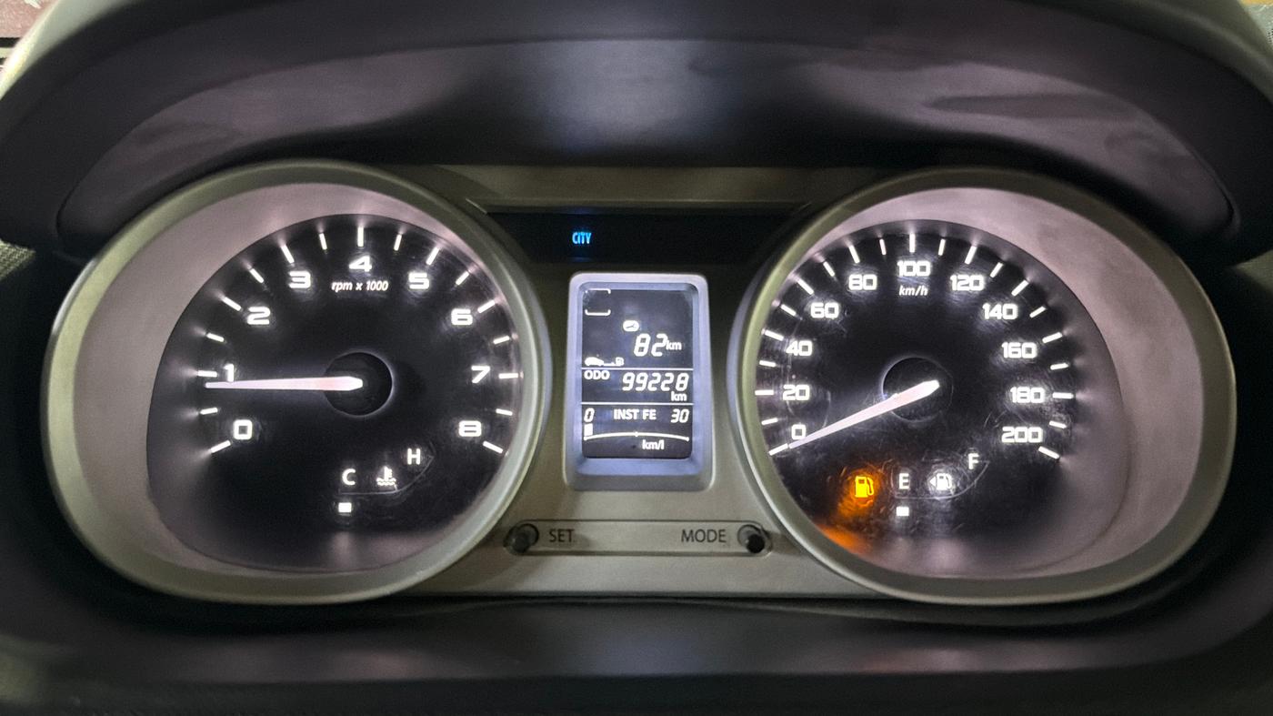 2017 Tata Tiago XZ PETROL, Petrol, Manual, 99,228 km, Odometer Image