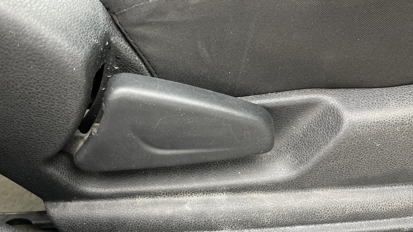 2017 Renault Kwid RXT 1.0 AMT, Petrol, Automatic, 36,719 km, Driver Side Adjustment Panel