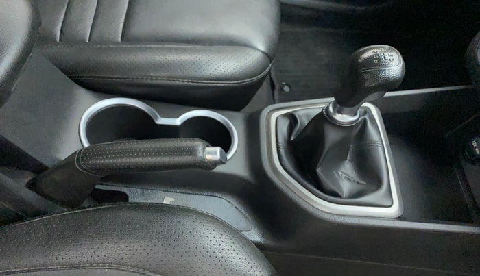 2016 Hyundai Creta SX PLUS 1.6 PETROL, CNG, Manual, 88,741 km, Gear Lever