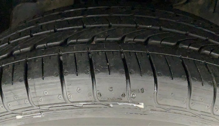 2019 Tata NEXON XM 1.2, CNG, Manual, 50,331 km, Left Front Tyre Tread