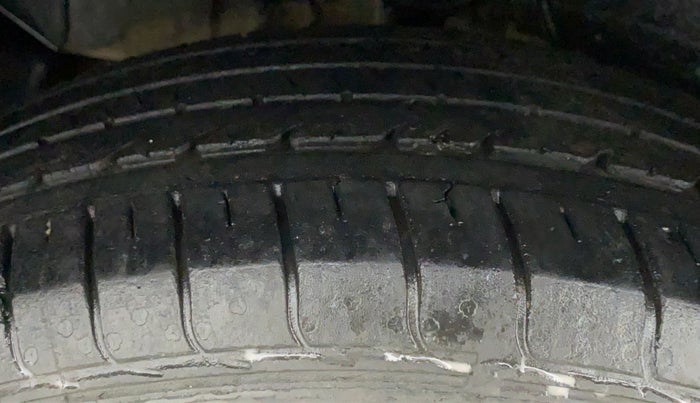 2019 Tata NEXON XM 1.2, CNG, Manual, 50,331 km, Right Rear Tyre Tread