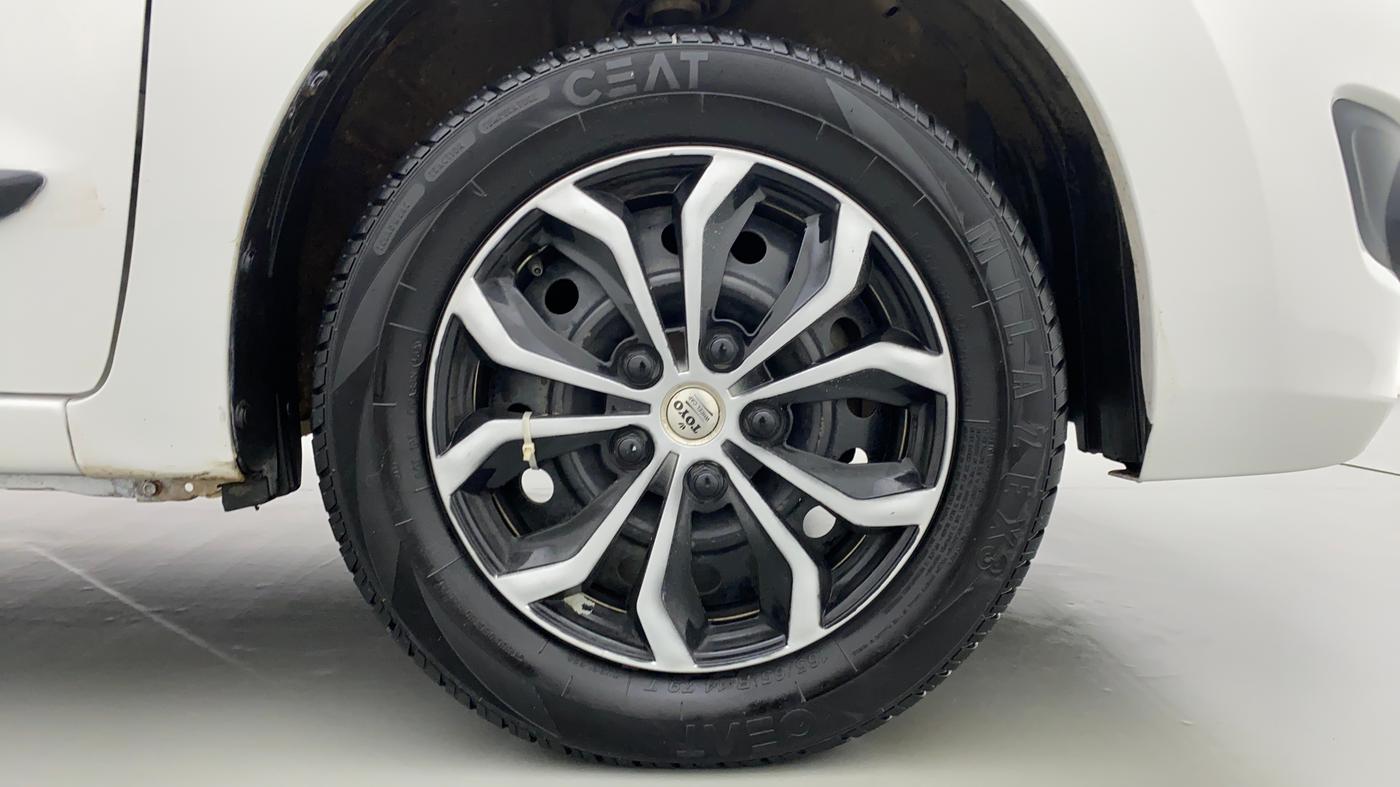 2017 Maruti Wagon R 1.0 VXI, Petrol, Manual, 36,700 km, Right Front Wheel