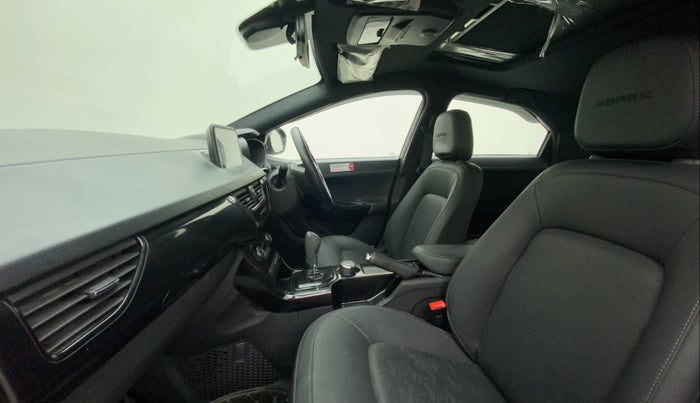2022 Tata NEXON XZA PLUS (O) PETROL DARK EDITION, Petrol, Automatic, 11,788 km, Right Side Front Door Cabin