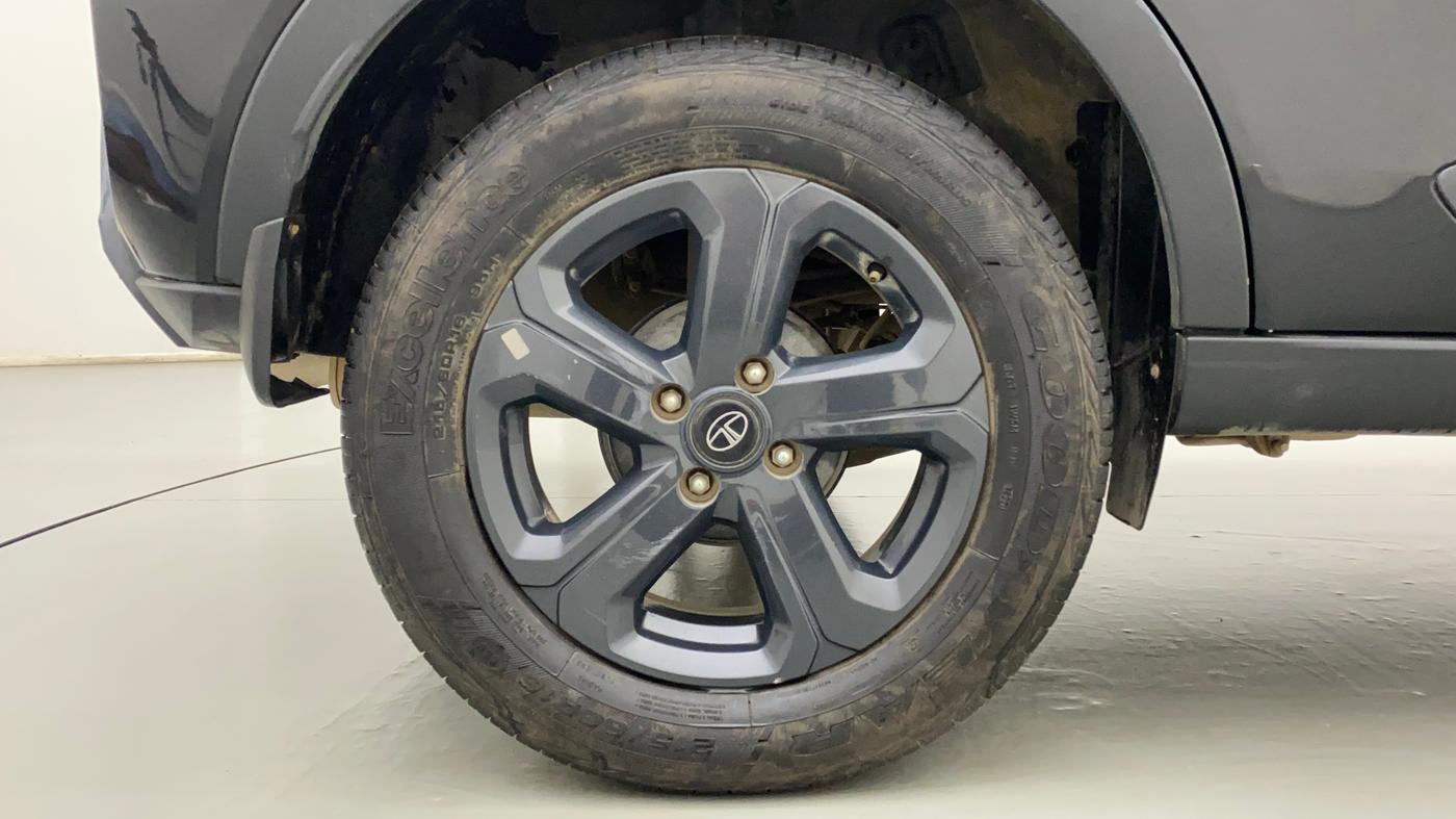 2022 Tata NEXON XZA PLUS (O) PETROL DARK EDITION, Petrol, Automatic, 11,788 km, Right Rear Wheel