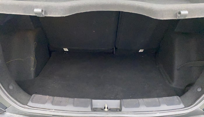 2022 Tata NEXON XZA PLUS (O) PETROL DARK EDITION, Petrol, Automatic, 11,788 km, Boot Inside
