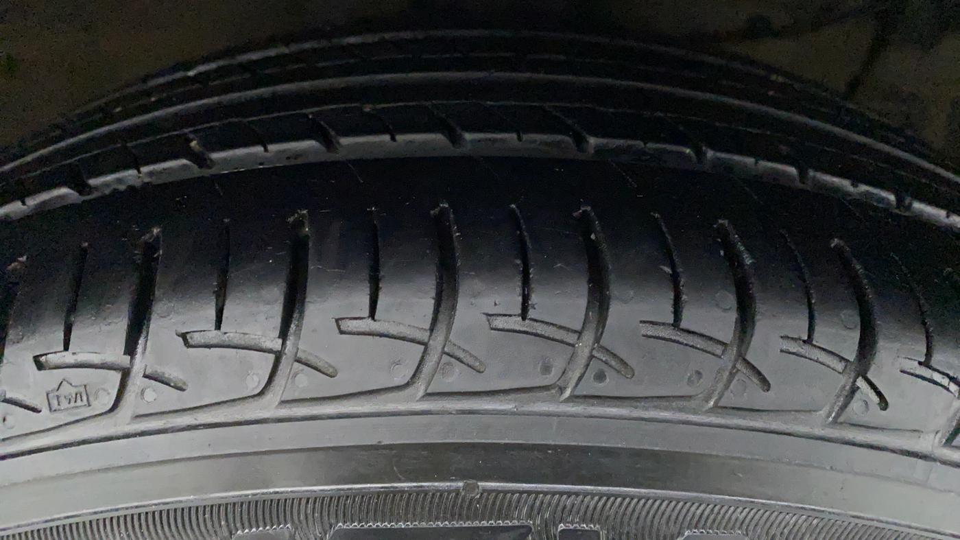 2019 Maruti Ciaz DELTA 1.5 SHVS VVT MT, Petrol, Manual, 28,111 km, Right Rear Tyre Tread