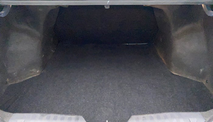 2019 Maruti Ciaz DELTA 1.5 SHVS VVT MT, Petrol, Manual, 28,111 km, Boot Inside