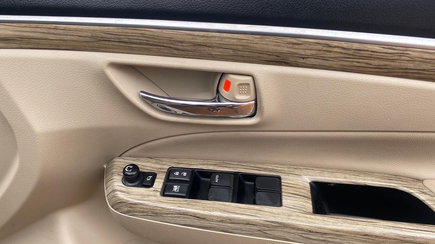 2020 Maruti Ciaz ALPHA 1.5 SHVS PETROL, Petrol, Manual, 47,096 km, Driver Side Door Panels Control