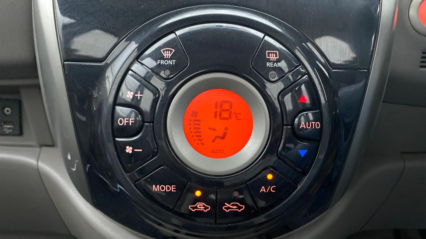2016 Nissan Micra XV CVT, Petrol, Automatic, 1,14,496 km, Automatic Climate Control