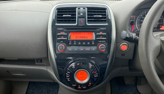 2016 Nissan Micra XV CVT, Petrol, Automatic, 1,14,496 km, Air Conditioner