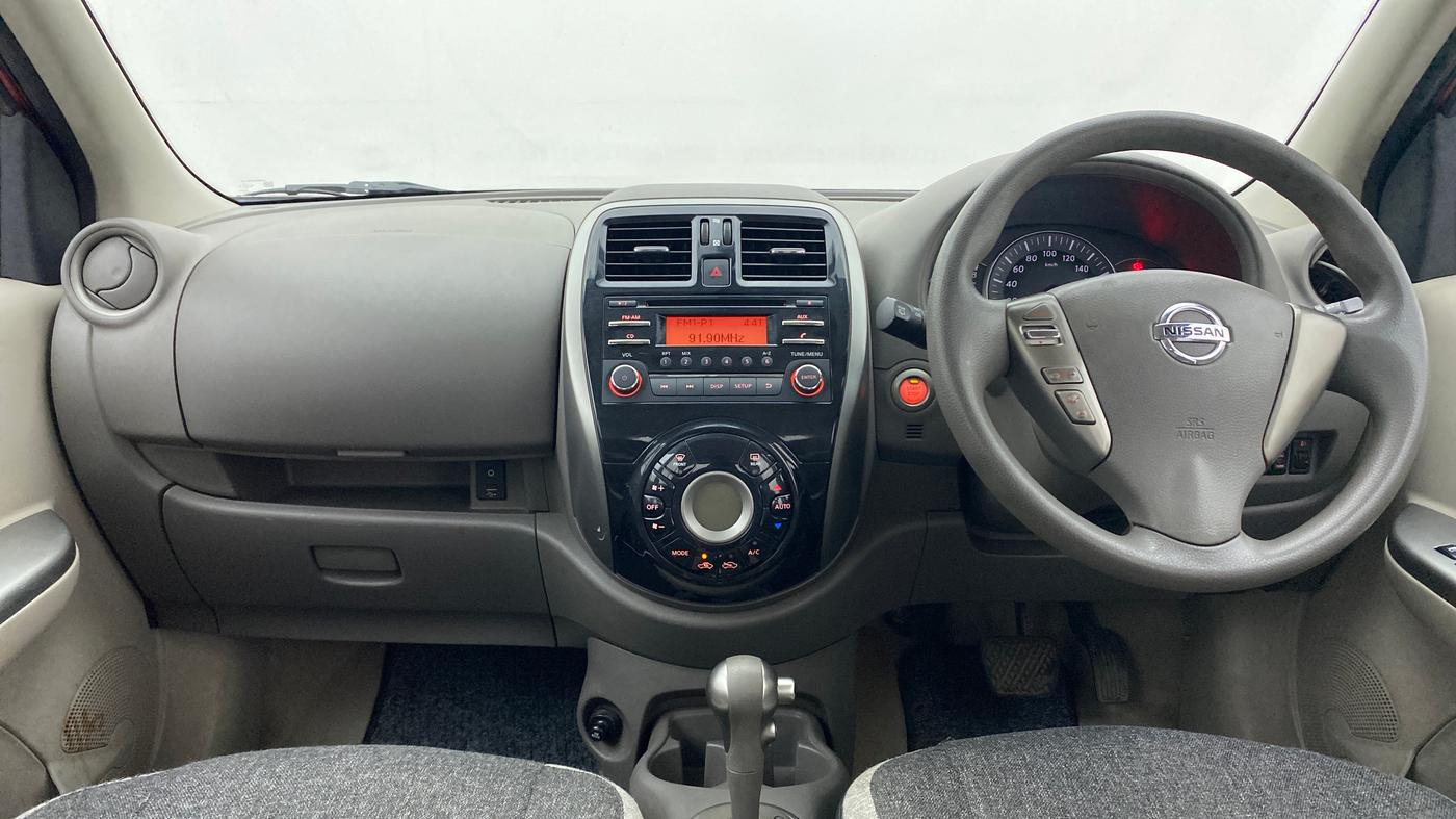 2016 Nissan Micra XV CVT, Petrol, Automatic, 1,14,496 km, Dashboard