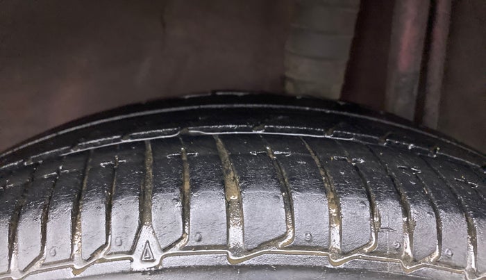 2016 Nissan Micra XV CVT, Petrol, Automatic, 1,14,496 km, Left Rear Tyre Tread