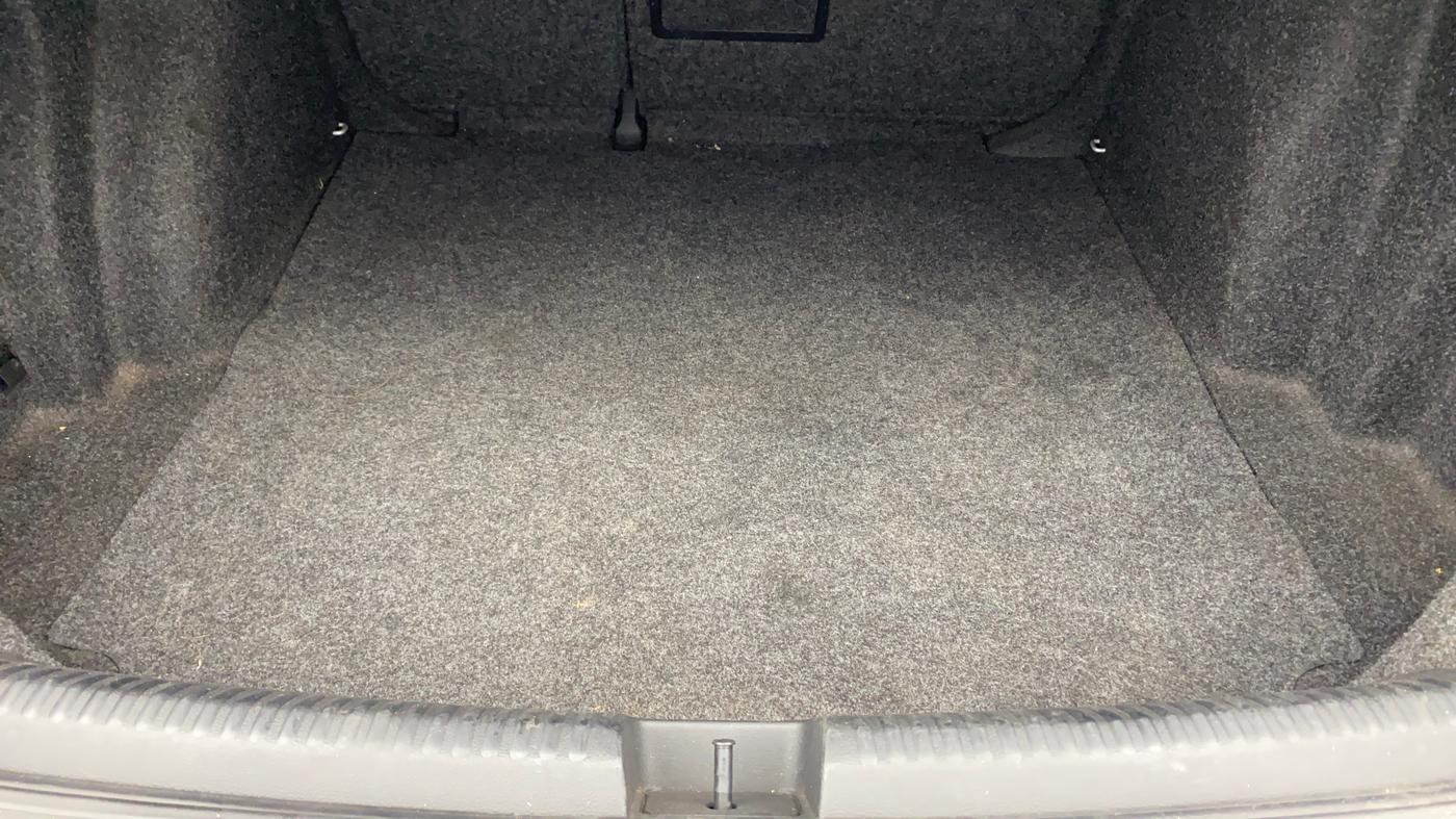 2012 Volkswagen Jetta HIGHLINE TDI AT, Diesel, Automatic, 67,998 km, Boot Inside