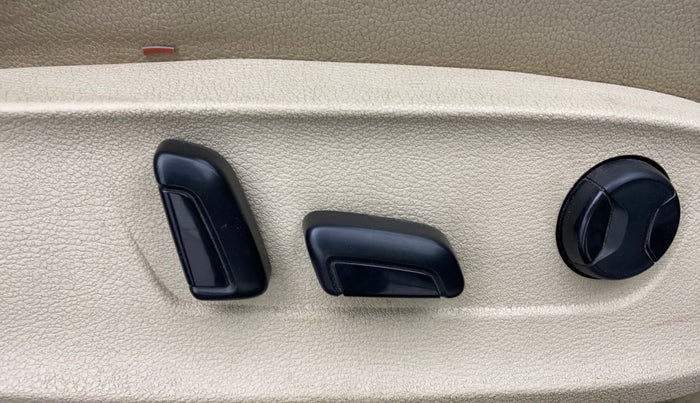 2012 Volkswagen Jetta HIGHLINE TDI AT, Diesel, Automatic, 67,998 km, Driver Side Adjustment Panel