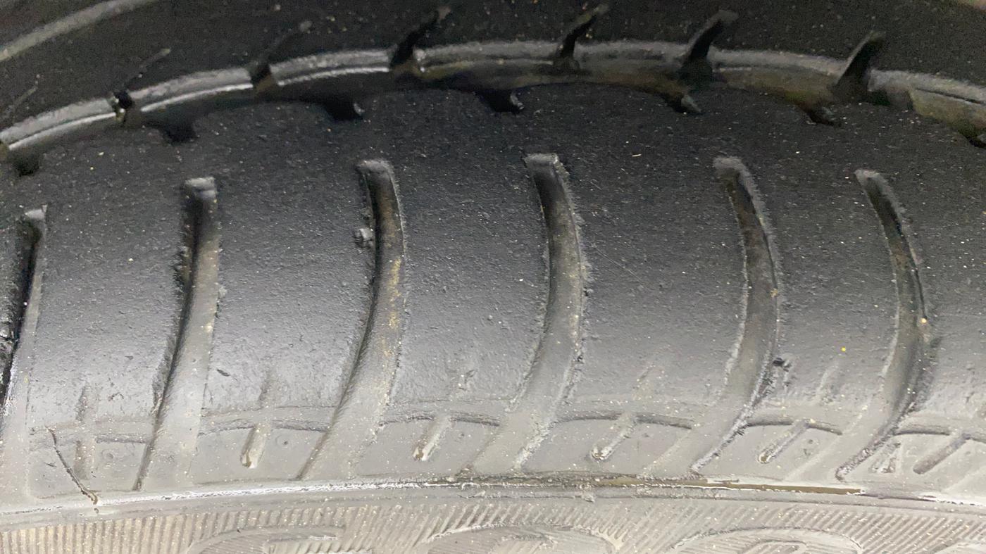 2012 Volkswagen Jetta HIGHLINE TDI AT, Diesel, Automatic, 67,998 km, Right Front Tyre Tread