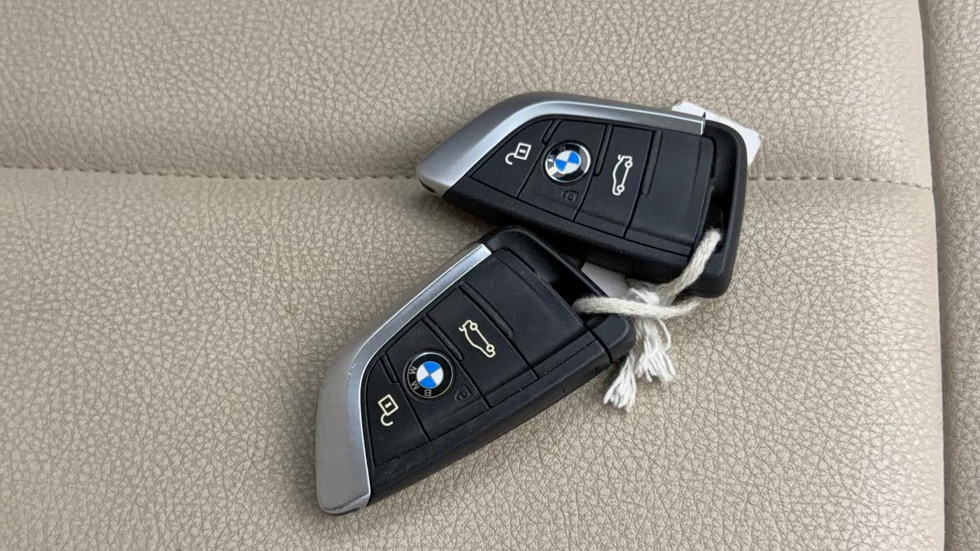 2021 BMW X1 sDrive20i xLine, Petrol, Automatic, 49,600 km, Key Close Up