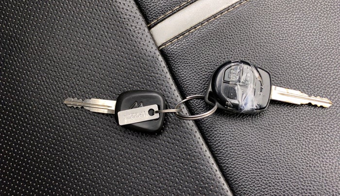 2021 Maruti Alto VXI PLUS, Petrol, Manual, 35,618 km, Key Close Up