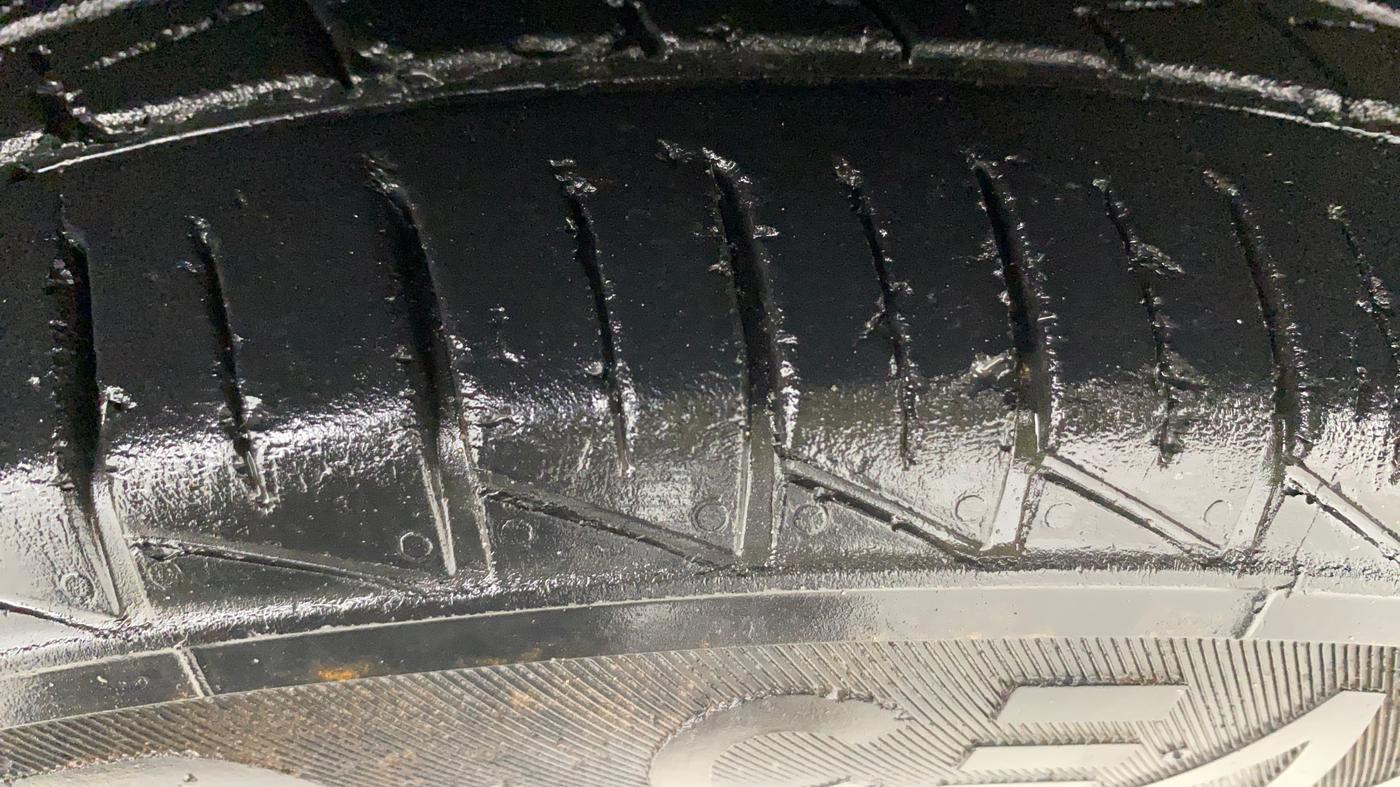 2021 Maruti Alto VXI PLUS, Petrol, Manual, 35,618 km, Right Front Tyre Tread