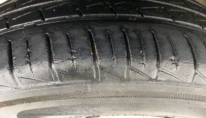 2021 Maruti Alto VXI PLUS, Petrol, Manual, 35,618 km, Right Rear Tyre Tread