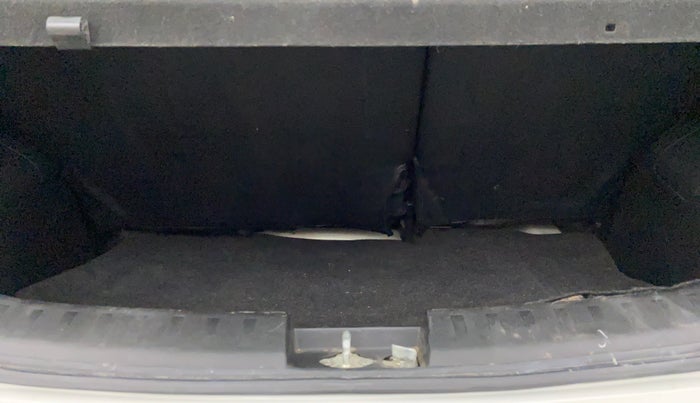 2017 Maruti Swift VDI, Diesel, Manual, 78,353 km, Boot Inside