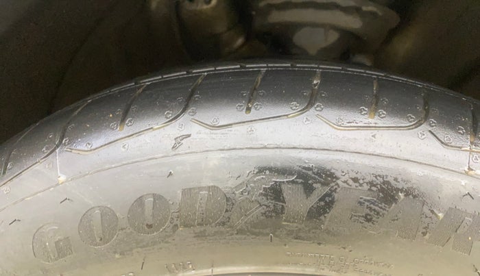 2019 Hyundai Creta SX AT 1.6 PETROL, Petrol, Automatic, 1,01,911 km, Right Front Tyre Tread