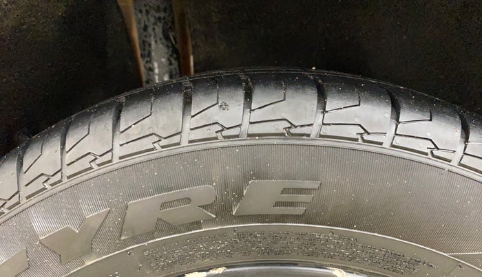 2018 Maruti Vitara Brezza ZDI PLUS AT DUAL TONE, Diesel, Automatic, 1,29,287 km, Right Rear Tyre Tread