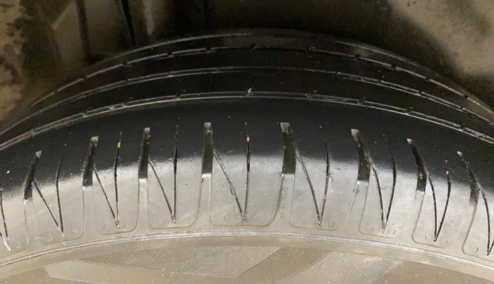 2020 Maruti S Cross ZETA 1.5, Petrol, Manual, 86,824 km, Right Rear Tyre Tread