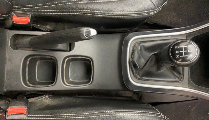 2020 Maruti S Cross ZETA 1.5, Petrol, Manual, 86,824 km, Gear Lever