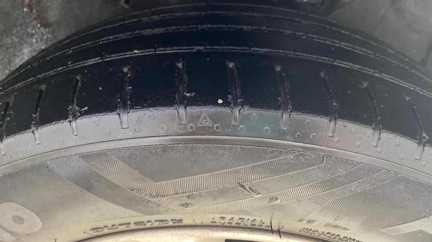 2016 Hyundai New Elantra 2.0 SX AT PETROL, Petrol, Automatic, 57,434 km, Right Front Tyre Tread
