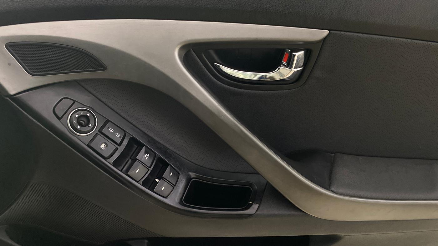 2016 Hyundai New Elantra 2.0 SX AT PETROL, Petrol, Automatic, 57,434 km, Driver Side Door Panels Control