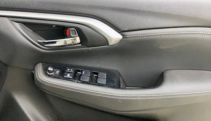 2022 Toyota URBAN CRUISER HYRYDER V NEO DRIVE, Petrol, Manual, 23,401 km, Driver Side Door Panels Control