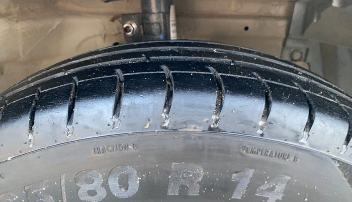 2015 Maruti Swift Dzire VXI, Petrol, Manual, 76,868 km, Right Front Tyre Tread