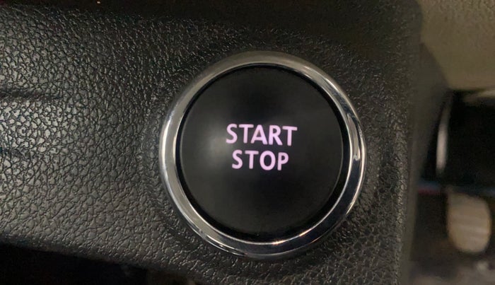 2019 Renault Captur PLATINE DIESEL DUAL TONE, Diesel, Manual, 56,720 km, Keyless Start/ Stop Button